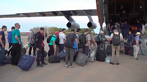 Минобороны: самолеты ВКС эвакуировали более 200 человек из Судана в Россию