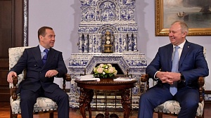 Медведев призвал искать компромиссы в отношениях между РФ и Беларусью