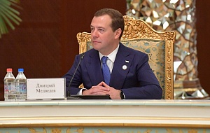 Медведев выступил за переход на нацвалюты в расчётах между странами ШОС