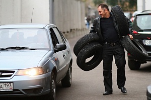 Московским автовладельцам посоветовали «переобуться» в начале ноября