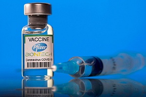 СМИ узнали о множестве нарушений и фальсификаций при испытании вакцины Pfizer