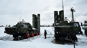 Расчеты С-400 отразили авиаудар «противника» в Сибири