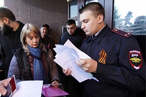 Украина отказалась признавать выданные в Донбассе паспорта России