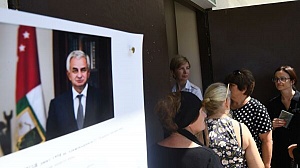 Президент Абхазии не намерен уходить в отставку