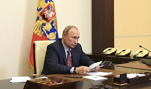 Путин опроверг слухи о замене очного образования дистанционным