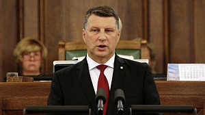 Президент Латвии призвал Европу объединиться против России