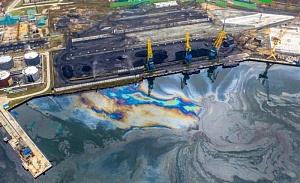 Площадь нефтяного пятна в Находке достигла 35 тыс. кв. метров