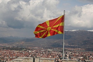 Македонию тянут в НАТО