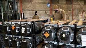 Поставки оружия на Украину: зачем и сколько Поставки оружия на Украину: зачем и сколько
