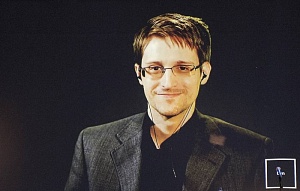 Сноуден хочет получить российское гражданство