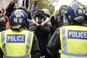 В Лондоне произошли стычки демонстрантов с полицией