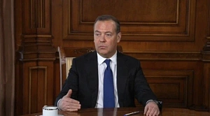 Медведев: Одессе пора возвращаться домой