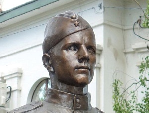 Народный памятник народному герою Народный памятник народному герою