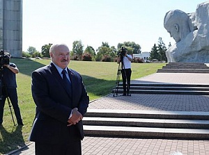 Лукашенко попросил Россию «не гнобить и не наклонять» Белоруссию