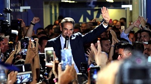 Оппозиция победила на парламентских выборах в Греции