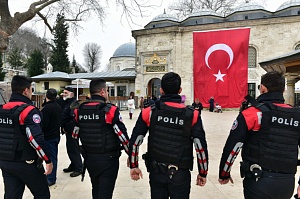 Турецкая оппозиция осудила задержание адмиралов из-за конвенции Монтре