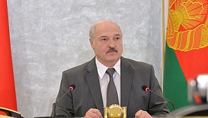 Президент Белоруссии: Запад открыто финансирует беспорядки в стране