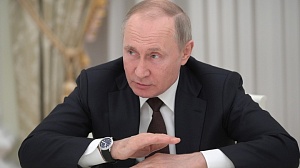 Путин поручил упростить оформление маткапитала