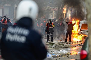 В Брюсселе вспыхнули беспорядки из-за гибели темнокожего после задержания
