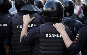 Почти 70% россиян поддерживают жёсткие меры властей на незаконных акциях