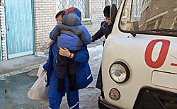 Подросток взорвал пятерых детей Подросток взорвал пятерых детей