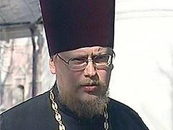 Отец Михаил Прокопенко: «Церковь лишь показывает несостоятельность идеологии общества потребления» Отец Михаил Прокопенко: «Церковь лишь показывает несостоятельность идеологии общества потребления»