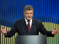 Порошенко потребовал начать на Украине производство ракет