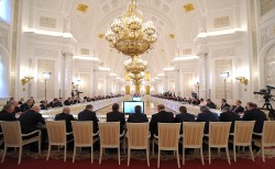Путин поручил правительству снизить ставки по ипотеке Путин поручил правительству снизить ставки по ипотеке