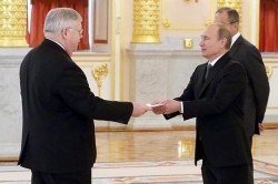 Путин принял верительные грамоты новых послов Путин принял верительные грамоты новых послов