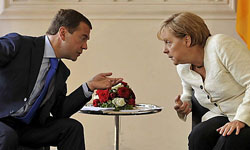 Медведев и Меркель поговорят об экономике