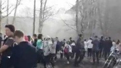 В Башкирии подросток напал на учительницу и одноклассников В Башкирии подросток напал на учительницу и одноклассников