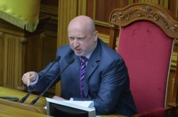 Турчинов не подписал закон об амнистии ополченцев