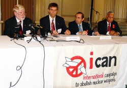Нобелевская премия мира досталась движению ICAN Нобелевская премия мира досталась движению ICAN