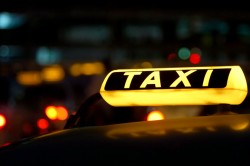 В крайнем случае таксисты прокатят бесплатно