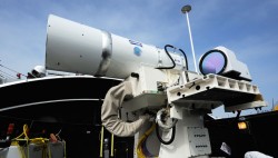 США испытали лазерное оружие США испытали лазерное оружие
