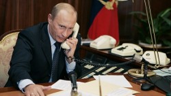 Обама позвонил Путину Обама позвонил Путину