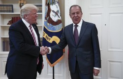 СМИ обвинили Трампа в передаче секретных данных Лаврову СМИ обвинили Трампа в передаче секретных данных Лаврову