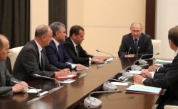 Путин провёл оперативное совещание с членами Совета безопасности Путин провёл оперативное совещание с членами Совета безопасности