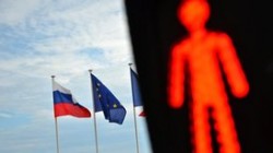 Лидеры ЕС договорились продлить санкции против России Лидеры ЕС договорились продлить санкции против России