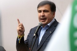 Саакашвили призвал Порошенко уйти в отставку Саакашвили призвал Порошенко уйти в отставку