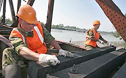 Россия выводит железнодорожные войска из Абхазии Россия выводит железнодорожные войска из Абхазии