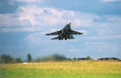 У Су-27 отказал двигатель У Су-27 отказал двигатель