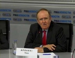 Пино Арлакки: «НАТО занимается мифотворчеством» Пино Арлакки: «НАТО занимается мифотворчеством»