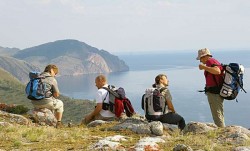Работодатели будут оплачивать турпоездки работников по России Работодатели будут оплачивать турпоездки работников по России