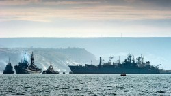 В Крыму подняты по тревоге береговые и корабельные соединения В Крыму подняты по тревоге береговые и корабельные соединения