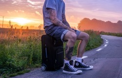 ВЦИОМ: почти треть молодых россиян хотят уехать жить за границу ВЦИОМ: почти треть молодых россиян хотят уехать жить за границу