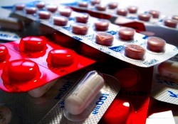 Россия ограничила госзакупки иностранных лекарств Россия ограничила госзакупки иностранных лекарств