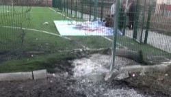 В Донецке силовики обстреляли школу В Донецке силовики обстреляли школу