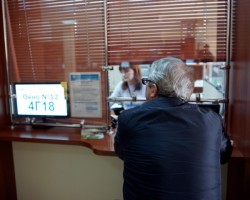 Чиновники будут дольше ждать пенсии Чиновники будут дольше ждать пенсии