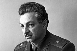 Умер лётчик-испытатель Степан Микоян Умер лётчик-испытатель Степан Микоян